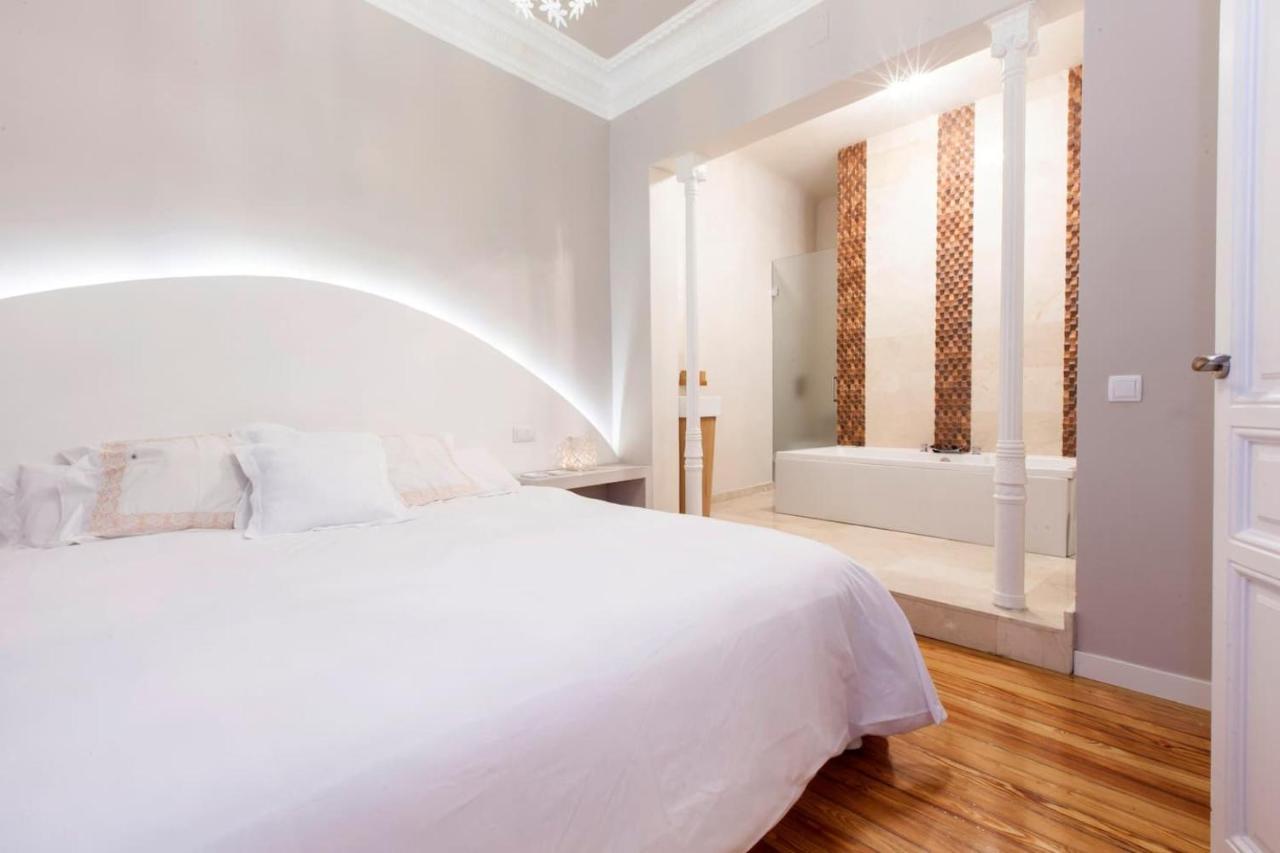 La Casa De La Luna Madryt Zewnętrze zdjęcie